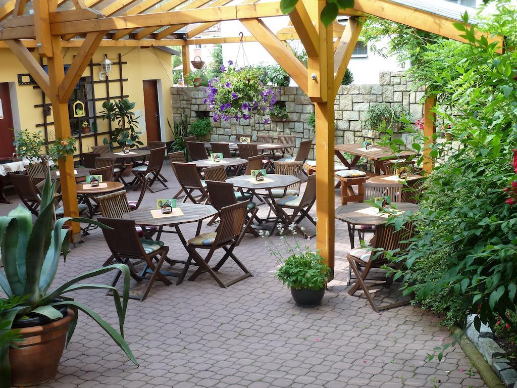 Penzion Holiday Marianske Lazne Exterior foto